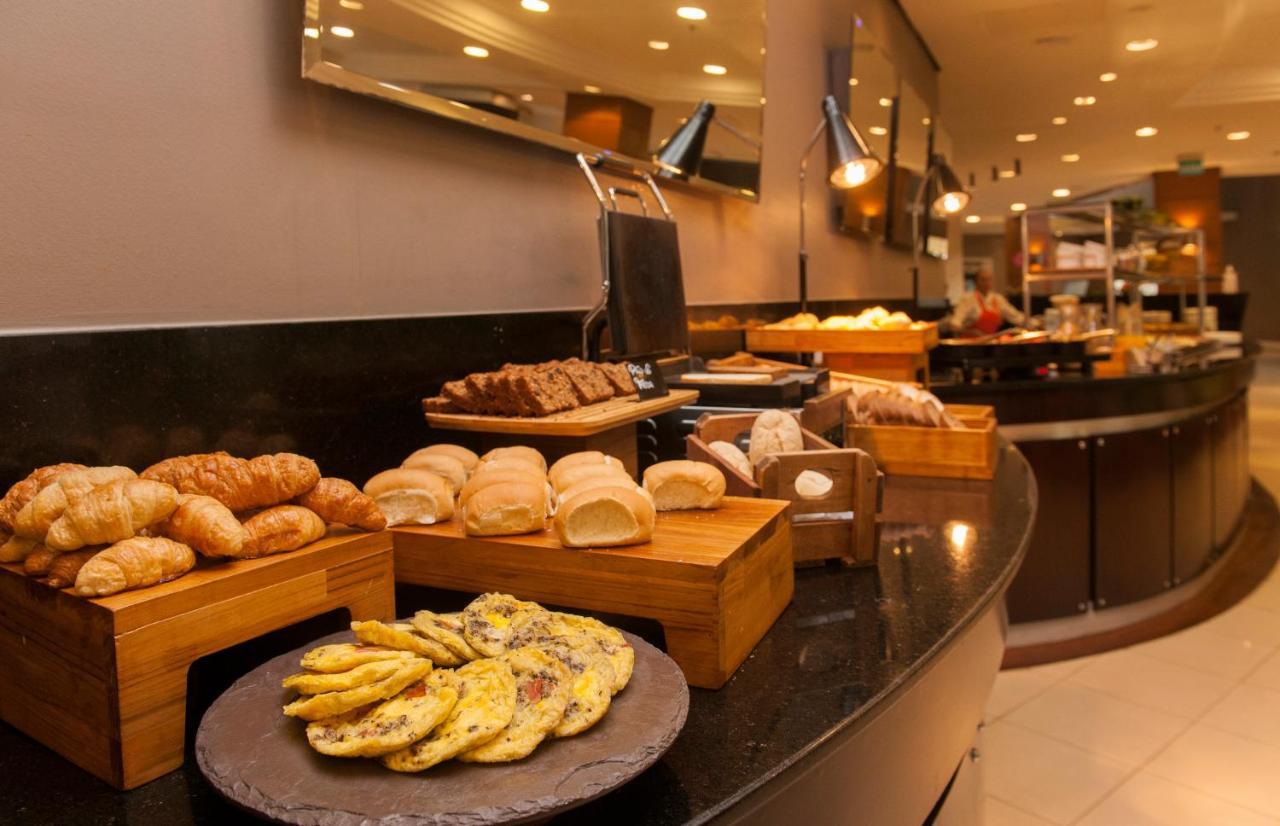 Intercity Porto Alegre Aeroporto Экстерьер фото